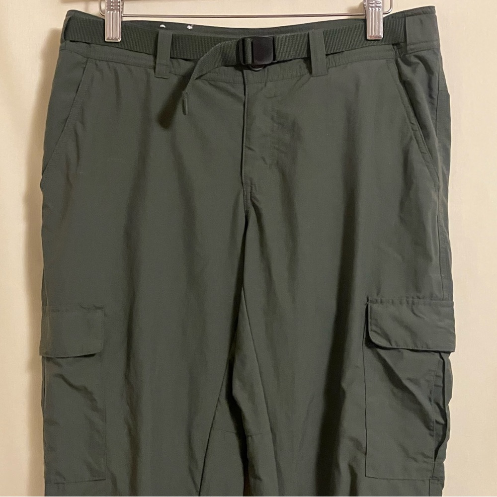 Columbia Women’s Olive Green Omni Shade Cargo Outdoor Hiking Pants Size 8